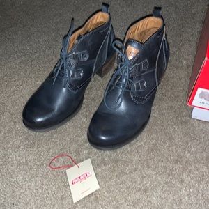 Pikolinos - booties ocean color worn once. Great condition!